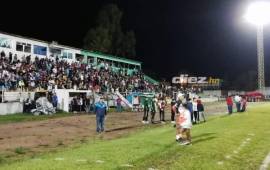 La afición del Santos no ha dejado solo a su equipo a lo largo del torneo. Foto Neptalí Romero.