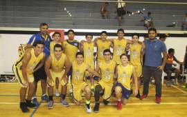 La Escuela Internacional Sampedrana debutó con victoria en su primer partido de baloncesto.