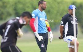 Edrick Menjívar es el portero titular del Olimpia de Manuel Keosseián.