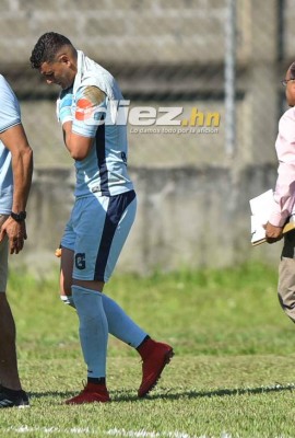 CURIOSO: La camisa de Alexander Aguilar, las gradas del Morazán y Castellón&nbsp;&nbsp;