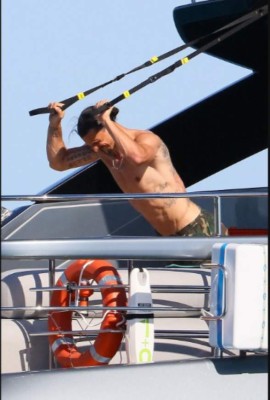 ¿Quién es la rubia? Las vacaciones de Zlatan Ibrahimovic: Yate de lujo y entrenamiento insólito