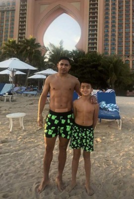 Las lujosas vacaciones de Emilio Izaguirre y su encantadora esposa