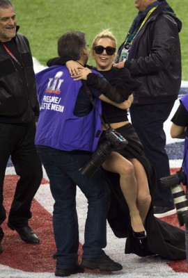 Lady Gaga sorprende a todos en el Super Bowl al enseñar sus partes íntimas