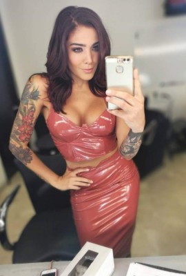 ¡EXPLOSIVA! Erika Fernández y sus últimas fotografías que causan revuelo