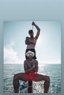 La alocada fiesta de año nuevo de Neymar en Brasil donde estuvo su supuesta y explosiva novia