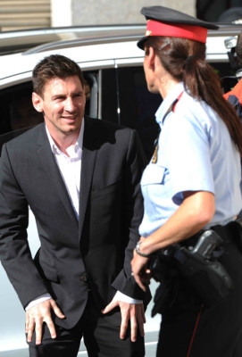 Messi declara ante juez de Barcelona en caso de supuesto fraude.