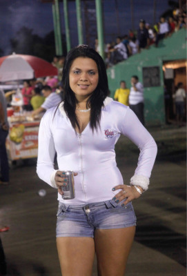 Ambiente en el Rubén Deras, en la ida de la Semi-finales entre Choloma vs Olimpia