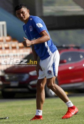 Pedro Troglio sigue sumando jugadores a la pretemporada del Olimpia