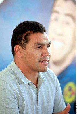 Sin lujos, muy humilde y en casa de su papá: Así vive el paraguayo Salvador Cabañas