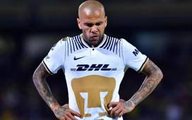 Dani Alves se encuentra en problemas tras ser denunciando por una mujer; ella afirma que fue abusada por el brasileño.