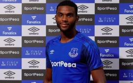 El futbolista Cuco Martina ya fue presentado en el Everton de Inglaterra.