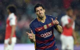 Luis Suárez se despachó con un golazo este día contra el Arsenal.