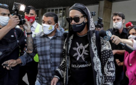 Ronaldinho ha tenido un 2020 para el olvido, luego de salir de la cárcel, el brasileño ahora ha dado positivo por coronavirus.