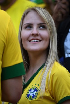 FOTOS: ¡Brasil también goleó en las gradas con las preciosas garotas!