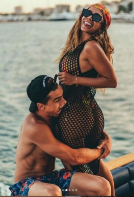 ¡Rodeado de mujeres! Las candentes vacaciones de Neymar en Ibiza y con la ex de Maluma