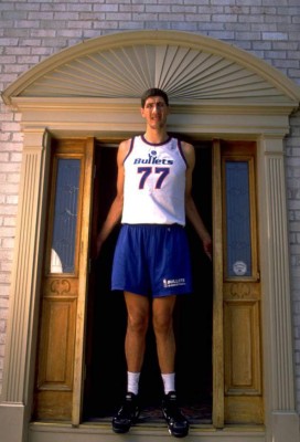 Los basquetbolistas más altos en la historia de la NBA