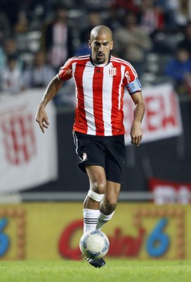 Tres hondureños entre los futbolistas que tienen apodo femenino