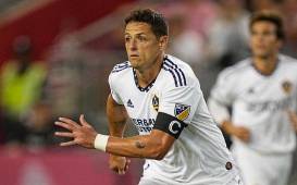 El delantero mexicano se pudo haber vestido de héroe anotando tres goles y darle la victoria a su equipo.