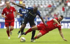 David Suazo jugó como en sus mejores tiempos y le dio el triunfo al Inter de Milan en juego de Leyendas ante el Bayern Munich.