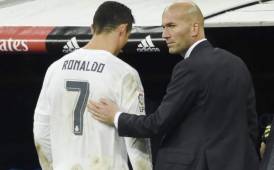 'Cristiano es único. Por lo que ha hecho, lo que está haciendo y lo que es, es único', dijo Zidane.
