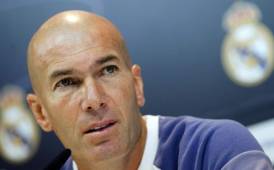 'Sé que quiere jugar más, como todos, pero yo intento hacer el equipo cada partido y no va a cambiar nada', dijo Zidane.