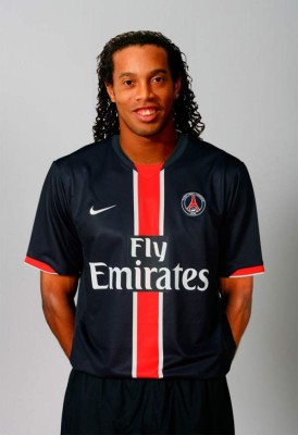 La trayectoria de Ronaldinho en imágenes