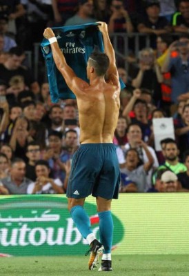 NO SE VIO EN TV: Polémica celebración de Cristiano imitando a Messi