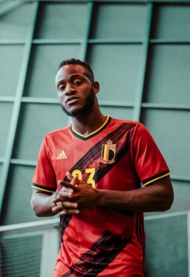 Oficiales: Los nuevos y lujosos uniformes que las selecciones van a estrenar en esta fecha FIFA