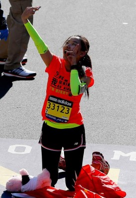 Boston vuelve a correr su maratón un año después de los atentados