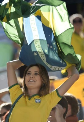 La belleza femenina se hizo presente el inicio del Mundial Brasil 2014.