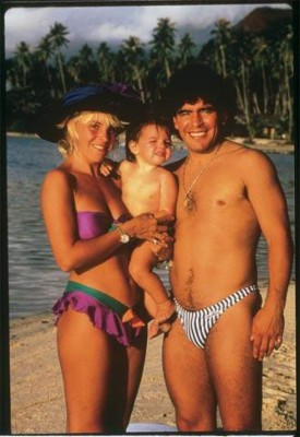 Fotos: Así de especial ha sido Maradona con sus hija Dalma y Gianinna