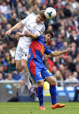 Real Madrid , sin Cristiano Ronaldo, venció 3-0 al Elche