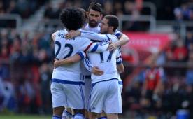 Cesc Fábregas dio tres asistrencias en este partido.