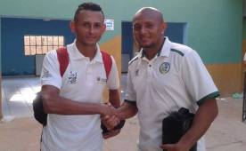 David y José Mendoza posan para el lente de Diez luego del encuentro entre ambos en el Platense-Juticalpa que terminó a favor de los olanchanos.