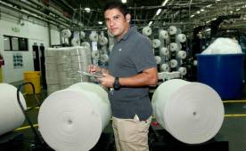 Elder Valladares labora ahora en una empresa bajo una metodología de cuatro días de trabajo e igual cantidad de descanso. Fotos Neptalí Romero