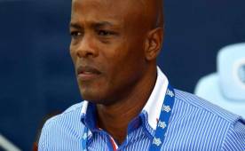 SOCCER/FUTBOLCOPA ORO 2011CANADA VS PANAMAAction photo of Dely Valdes coach of Panama during Copa Oro 2011 game held at Kansas City./Foto de accion de Dely Valdes entrenador de Panama, durante juego de Copa Oro 2011 celebrado en Kansas City. 14 June 2011. MEXSPORT/DAVID LEAH
