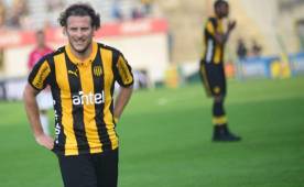 Diego Forlan acaba de quedar fuera del Peñarol de Uruguay.