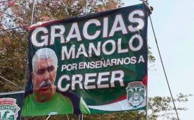 Esta es la enorme pancarta que aficionados desplegaron en el Yankel Rosenthal previo al Marathón-Real Sociedad. Foto @RommelDiazHn