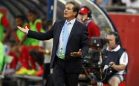 Jorge Luis Pinto considera que Honduras jugó bien con línea de cinco contra Panamá.