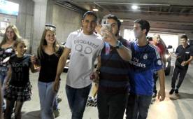 Keylor Navas del Real Madrid llegó este lunes a San José para completar el listado de legionarios de la selección tica.