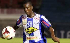Darixon Vuelton celebra el seguno gol marcado a la escuadra de Guatemala donde honduras clasific directo al Mundial de Chile, en el Premundial Sub 17 juego en el estadio Morazan de San Pedro Sula.