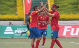 Ronaldinho, con la humildad que lo caracteriza, la pasó de maravilla en el 'clásico de la alegría'. (Foto: Cortesía)