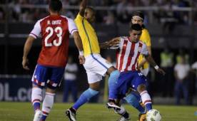 Ambas selecciones llegaron con la necesidad de sumar de tres en este duelo eliminatorio.