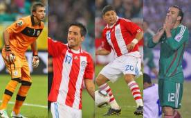 Fernando Mulsera, Lucas Barrios, Néstor Ortigoza y Matías Vuoso.