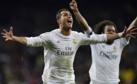 De leyenda: Cristiano Ronaldo marcó triplete y con ello selló el pase del Real Madrid a semifinales de la Champions League.