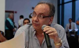 El empresario Víctor Kawas declinó la semana anterior asumir las riendas del Victoria.