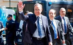 Florentino Pérez salio molesto por la eliminación del Real Madrid en el Bernabéu calificó esto de 'ridículo'. Foto AFP