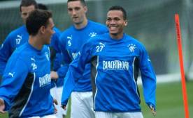 Arnold Peralta con la camisa del Rangers.