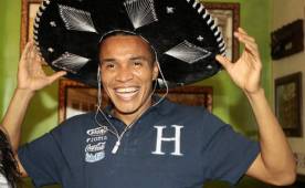 Rambo de León con uno de los atuendos de México en la pasada eliminatoria.