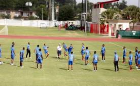 Honduras entrena en la ciudad de Houston, esta gráfica ha sido tomada este lunes muy temprano. Foto Juan Salgado/Enviado Especial